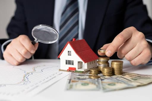 Comparing Investments: Real Estate vs. the Stock Market